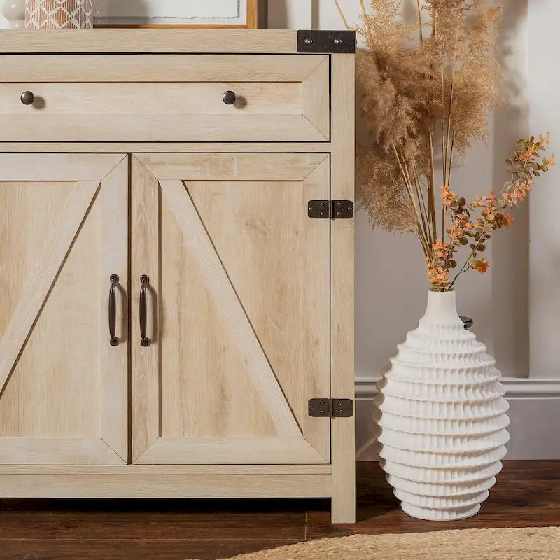 Meuble d'appoint rustique avec porte de grange