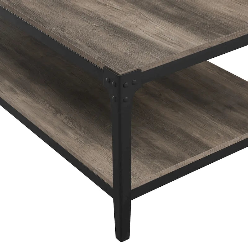 Table basse en fer cornière