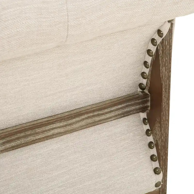 Canapé d'intérieur, décoré de rivets