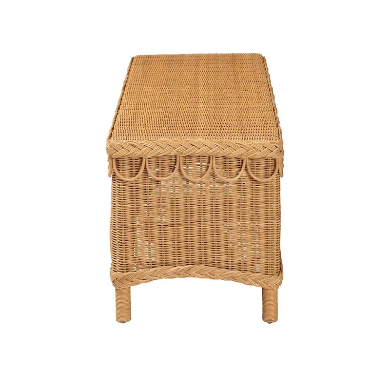 Banc d'appoint Bohème en rotin couleur miel clair avec bord festonné