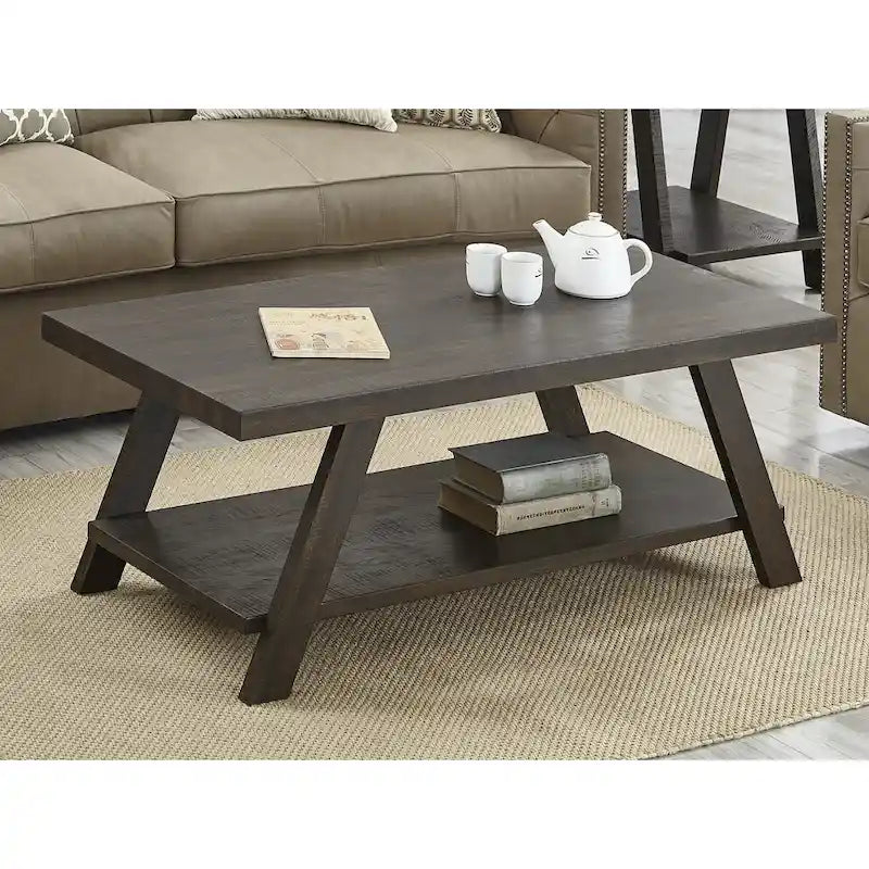 Table basse contemporaine en bois répliqué avec étagère