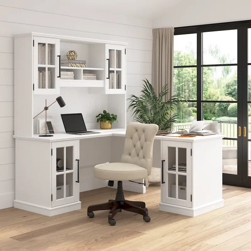 Bureau d'angle avec huche et rangements