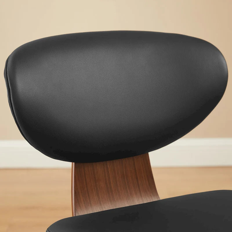 Chaise de salle à manger en bois et cuir synthétique