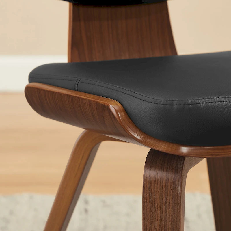 Chaise de salle à manger en bois et cuir synthétique